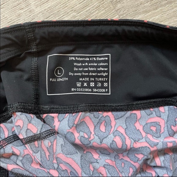 Sweaty Betty 7/8 Leggings with Pockets - Picture 12 of 12